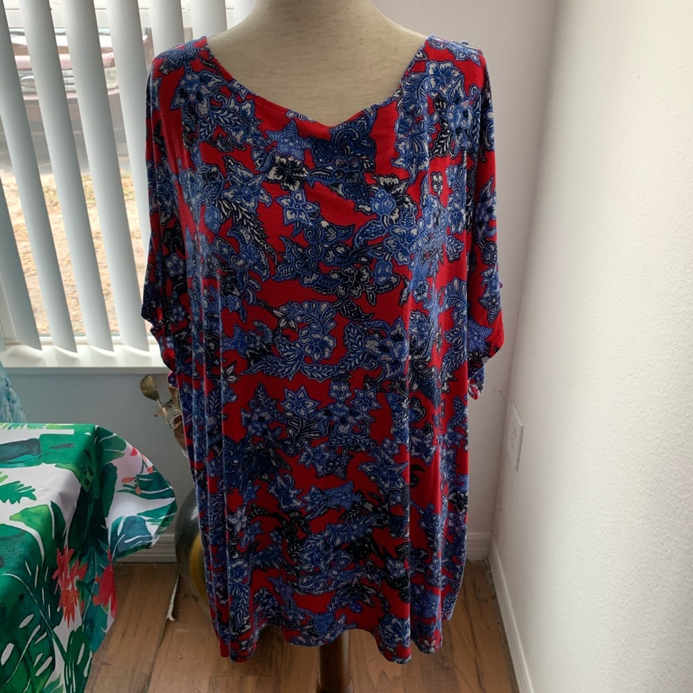 Split sleeve top - Picture 2 of 6